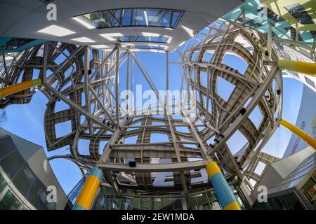 Der Innenhof des Ruvo Brain Health Center in Las Vegas, NV, entworfen von Frank Gehry Stockfoto