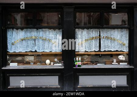 Lincoln's Inn Fields, London, Großbritannien. März 2021, 2nd. Lockdown Leben: Geschlossen Pub. Kredit: Matthew Chattle/Alamy Live Nachrichten Stockfoto