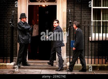 Gordon Brown MP Schatzkanzler November 1998 kommt Bei 10 Downing Street für Kabinettssitzung - bevor er Spricht das Unterhaus mit seiner Stellungnahme vor dem Haushalt an Stockfoto