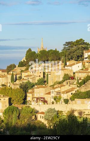 Frankreich, Vaucluse, regionaler Naturpark Luberon, Bonnieux, am Nordhang des Luberon-Massivs gelegenes Dorf Stockfoto