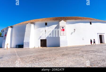 RONDA, SPANIEN - 08. Aug 2019: Spains älteste Stierkampfarena aus dem Jahr 1785, Ronda, Provinz Málaga, Andalusien, Spanien Stockfoto