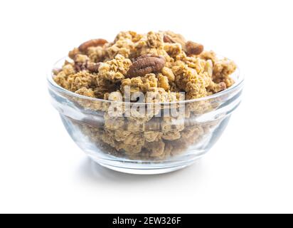 Frühstückszerealien. Morning Granola in Schüssel isoliert auf weißem Hintergrund. Stockfoto