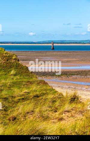 Blick über Whiteford Sands zum gusseisernen Whiteford Lighthouse Der nördlichste Strand auf der Gower Halbinsel in der Nähe von Swansea In Südwales, Großbritannien Stockfoto