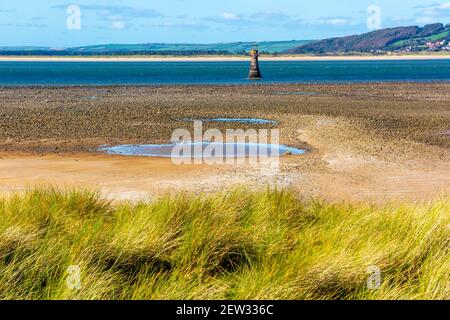 Blick über Whiteford Sands zum gusseisernen Whiteford Lighthouse Der nördlichste Strand auf der Gower Halbinsel in der Nähe von Swansea In Südwales, Großbritannien Stockfoto