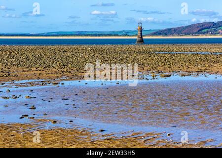 Blick über Whiteford Sands zum gusseisernen Whiteford Lighthouse Der nördlichste Strand auf der Gower Halbinsel in der Nähe von Swansea In Südwales, Großbritannien Stockfoto