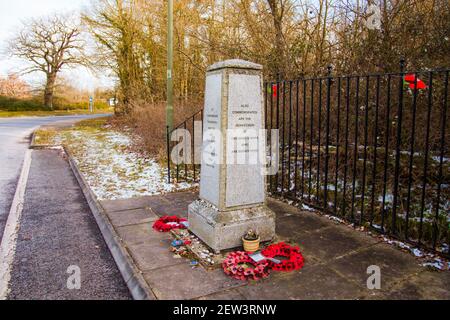 Horton Cemetery war Memorial, Gedenken an tote Patienten und Soldaten, Februar 2021 Winter, Epsom, Surrey, Großbritannien Stockfoto