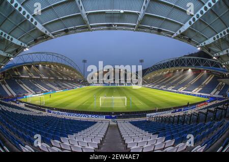 Huddersfield, Großbritannien. März 2021, 02nd. Ein allgemeiner Blick auf das John Smith Stadium vor diesem Abend Sky Bet Championship Spiel Huddersfield Town V Birmingham City in Huddersfield, UK auf 3/2/2021. (Foto von Mark Cosgrove/News Images/Sipa USA) Quelle: SIPA USA/Alamy Live News Stockfoto