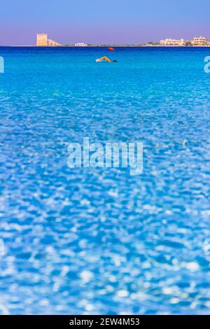 Die schönsten Sandstrände von Apulien: Porto Cesareo marine in Salento Küste, Italien. Stockfoto