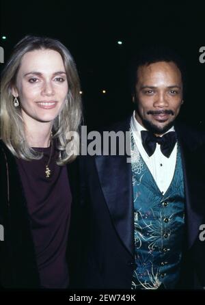 Peggy Lipton und Produzent Quincy Jones nehmen an der After Party für 21st Annual Grammy Awards am 15. Februar 1979 im Biltmore Hotel in Los Angeles, Kalifornien Teil.Quelle: Ralph Dominguez/MediaPunch Stockfoto