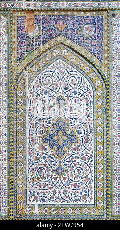 Shiraz, Iran, Vakil (Regent) Moschee, 18th Jahrhundert. Fliesen arbeiten Wandbilder. Stockfoto