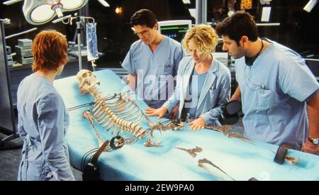 Elisabeth Shue, Josh Brolin, Kim Dickens, Greg Grunberg, 'Hollow Man' (2000) Columbia Pictures. Bildquelle: Columbia Pictures/The Hollywood Archive - Aktenzeichen # 34082-702THA Stockfoto