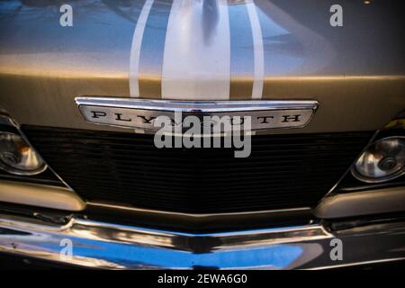 Atlanta, GA USA - 03 07 20: Downtown Atlanta Georgia plymouth Auto auf dem Display Old car Front close up Stockfoto