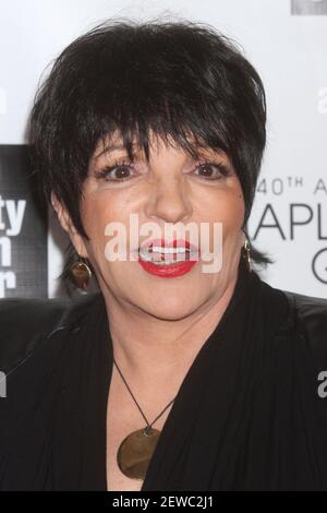 Liza Minnelli nimmt am 40th 22. April 2013 an der Chaplin Award Gala der Film Society of Lincoln Center zu Ehren von Barbra Streisand in der Avery Fisher Hall in New York City Teil. Foto: Henry McGee/MediaPunch Stockfoto