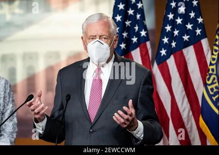 Washington, Usa. März 2021, 02nd. Der US-Repräsentant Steny Hoyer (D-MD) spricht auf einer Pressekonferenz über die Konferenz zum Thema 2021 Themen des Demokratischen Hauses. Kredit: SOPA Images Limited/Alamy Live Nachrichten Stockfoto