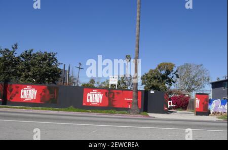 Venedig, Kalifornien, USA 2nd March 2021 EIN allgemeiner Blick auf die Atmosphäre von Tom Holland Cherry Plakaten während der Coronavirus Covid-19 Pandemie am 2. März 2021 in Venedig, Kalifornien, USA. Foto von Barry King/Alamy Stockfoto Stockfoto