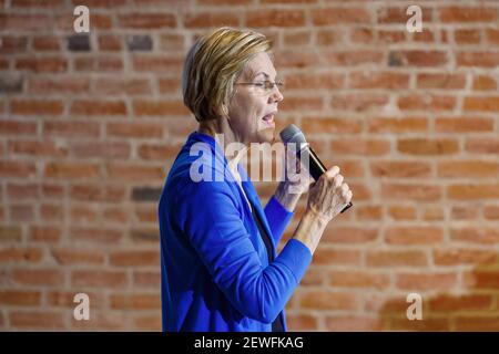 Massachusetts Senator und demokratische Präsidentschaftskandidatin Elizabeth Warren hält eine Wahlkampfveranstaltung in Newton, Iowa; USA Stockfoto