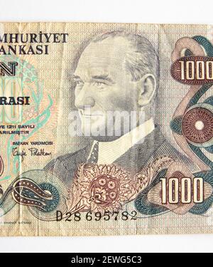 Das schönste türkische Geld und das schönste Porträt darauf. Mustafa Kemal Atatürk. Gründer der modernen Republik Türkei Stockfoto