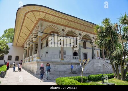 Istanbul, Türkei - 5. Mai 2017: Topkapi - der Hauptpalast des Osmanischen Reiches bis zur Mitte des 19. Jahrhunderts. Stockfoto