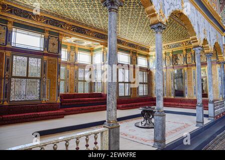 Istanbul, Türkei - 5. Mai 2017: Detail aus dem Thronsaal im Harem-Teil des Topkapi-Palastes. Stockfoto