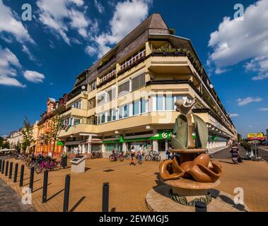 Skulptur in Kossuth ter in Hodmezovasarhely, Südliche große Tiefebene, Ungarn, Mitteleuropa Stockfoto