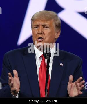 Orlando, Florida, USA. Februar 2021, 28th. Der ehemalige Präsident Donald Trump spricht bei der Conservative Political Action Conference (CPAC) 2021 im Hyatt Regency an die Teilnehmer. Die viertägige Versammlung der Konservativen, in der Regel in der Washington, DC-Bereich statt, wurde nach Florida in diesem Jahr, wo Gov. Ron DeSantis hat weniger COVID-19-Beschränkungen auferlegt. Kredit: Paul Hennessy/SOPA Images/ZUMA Wire/Alamy Live Nachrichten Stockfoto