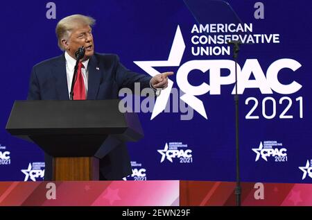 Orlando, Florida, USA. Februar 2021, 28th. Der ehemalige Präsident Donald Trump spricht bei der Conservative Political Action Conference (CPAC) 2021 im Hyatt Regency an die Teilnehmer. Die viertägige Versammlung der Konservativen, in der Regel in der Washington, DC-Bereich statt, wurde nach Florida in diesem Jahr, wo Gov. Ron DeSantis hat weniger COVID-19-Beschränkungen auferlegt. Kredit: Paul Hennessy/SOPA Images/ZUMA Wire/Alamy Live Nachrichten Stockfoto