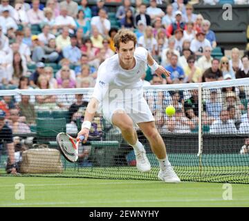 WIMBLEDON TENNIS CHAMPIONSHIPS 2008. 2ND TAG 24/6/2008 JAMMIE MURRAY WÄHREND SEINES SPIELS MIT F.SANTONO. BILD DAVID ASHDOWN Stockfoto