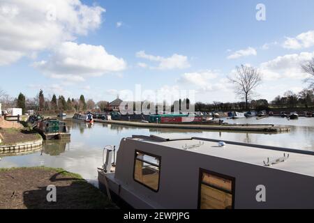 Alvecote Marina, Coventry Kanal in der Nähe von Tamworth, Staffordshire. Stockfoto