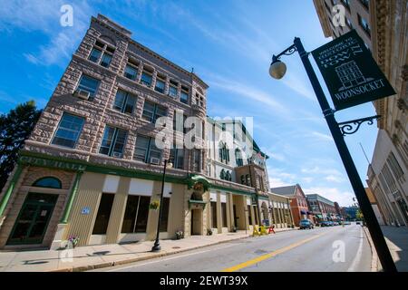 Woonsocket Rathaus an der Main Street in der Innenstadt von Woonsocket, Rhode Island RI, USA. Stockfoto