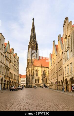 St. Lamberts Kirche und Prinzipalmarkt Münster, Münster, Deutschland Stockfoto