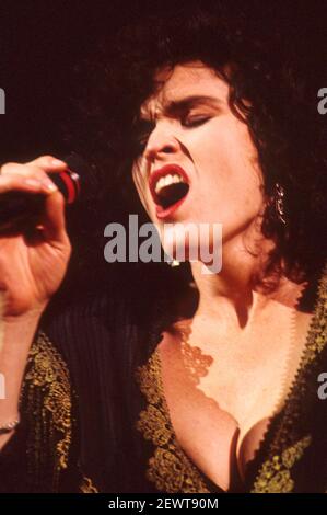 Alannah Myles leben im Town & Country Club. London, 10.06.1990 – weltweite Nutzung Stockfoto