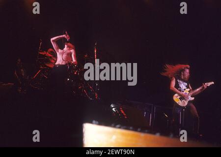 Layne Staley und Jerry Cantrell von Alice in Chains leben im Marquee Club. London, 8th. März 1991 – weltweite Nutzung Stockfoto