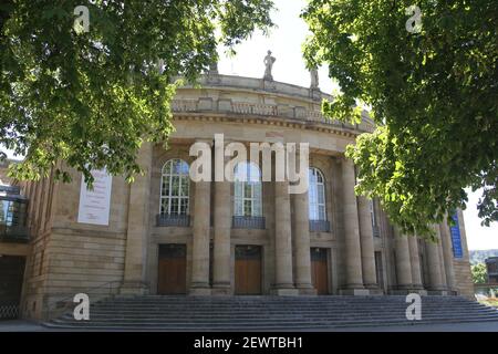 Deutschland wunderbares Buchdesign Kalender Designhintergrund mit mystischer Romantik Stuttgarter Oper Schlossplatz Hauptbahnhof Oper Schloss Schloss Schloss Stockfoto