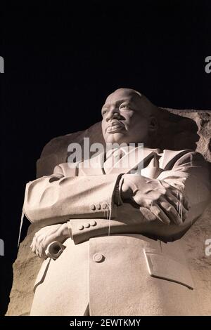 Bürgerrechtsführer: Der Stein der Hoffnung, Martin Luther King, Jr. Memorial, Washington DC, Vereinigte Staaten von Amerika. Aus dem Berg der Verzweiflung, a s Stockfoto