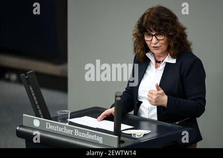 Berlin, Deutschland. März 2021, 03rd. Martina Stamm-Fibich (SPD) spricht vor den Abgeordneten des Deutschen Bundestages. Quelle: Kira Hofmann/dpa-Zentralbild/dpa/Alamy Live News Stockfoto