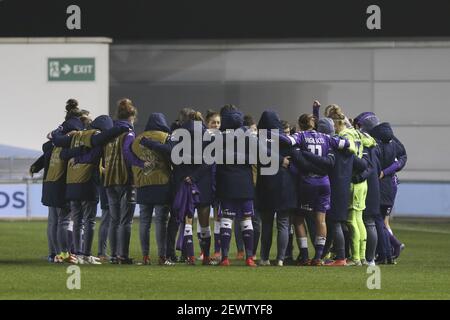 Manchester, Großbritannien. März 2021, 03rd. Fiorentina Team huddle während der UEFA Women's Champions League Runde von 16 Spiel zwischen Manchester City und Fiorentina im Academy Stadium, Manchester, Großbritannien. Kredit: SPP Sport Presse Foto. /Alamy Live Nachrichten Stockfoto