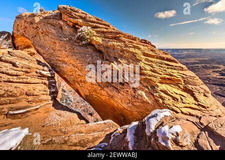 Der berühmte Mesa Arch im Arches National Park, Utah Stockfoto