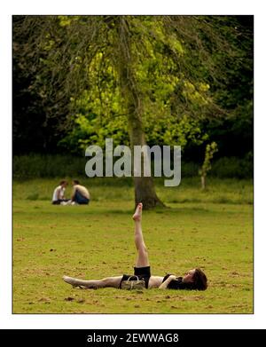 Herrlicher Sommer Henley über Thamespic David Sandison 27/5/2005 Stockfoto