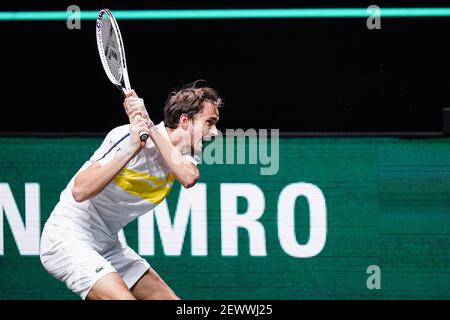 ROTTERDAM, NIEDERLANDE - 3. MÄRZ: Daniil Medvedev von Russland während seines Spiels gegen Dusan Lajovic von Serbien während des 48e ABN AMRO World Tennis Tournament in Rotterdam Ahoy am 3. März 2021 in Rotterdam, Niederlande (Foto von Henk Seppen/Orange Pictures) Credit: Orange Pics BV/Alamy Live News Stockfoto