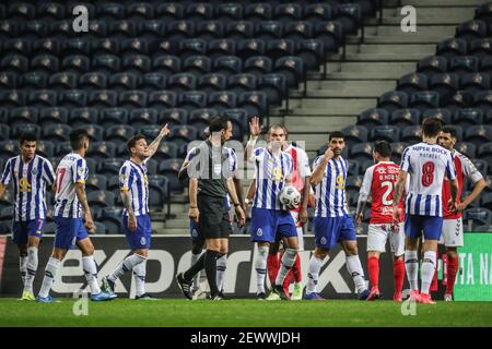 Während der Männer Taca de Portugal Spiel zwischen Porto und Braga im Estadio do Dragao no Porto Stockfoto