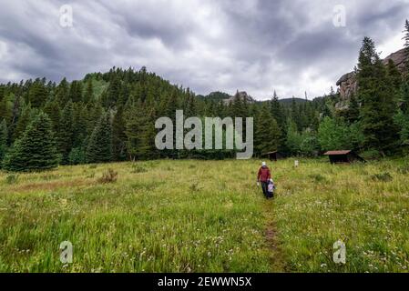 Mutter und Tochter in den Colorado Rockies Stockfoto