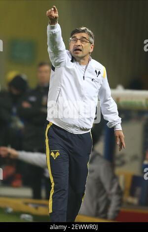 VeronaÕs Kroatischer Trainer Ivan Juric gesticulieren während der Serie A Fußballspiel zwischen Benevento und Hellas Verona im Ciro Vigorito Stadion, Benevento, Italien, am 03. März 2021 Stockfoto