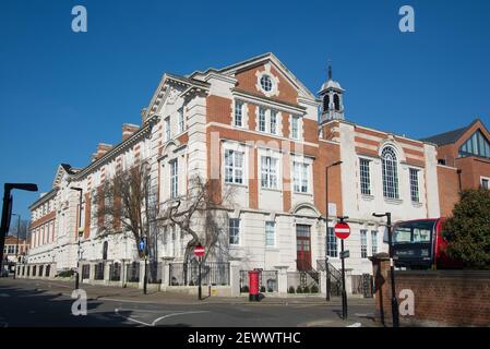Acton Town Hall Municipal Civic Architecture von Raffles und Gridley Stockfoto