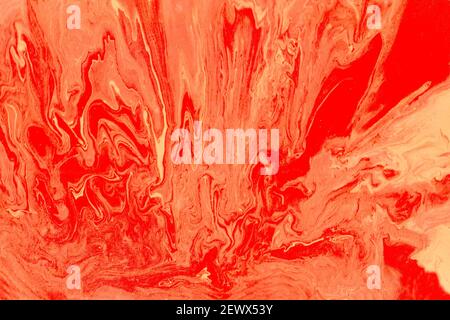 Abstrakter Acryl-roter Hintergrund. Fließende Grafik mit Wirbelmustern. Flüssige Marmorstruktur. Moderner Hintergrund Stockfoto