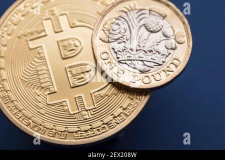 Bitcoin Krypto-Währungswert gegen das große britische Pfund Sterling Stockfoto