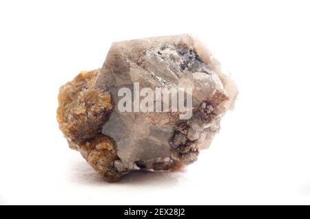 grossular Kristall Granat Mineralprobe facettiert ungeschnitten Stockfoto