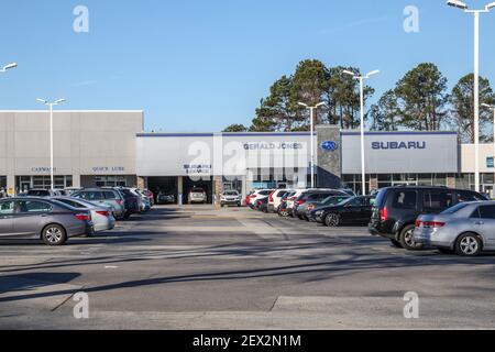 Augusta, GA USA - 01 30 21: Honda Autohaus Parkplatz Service Center Schild Stockfoto