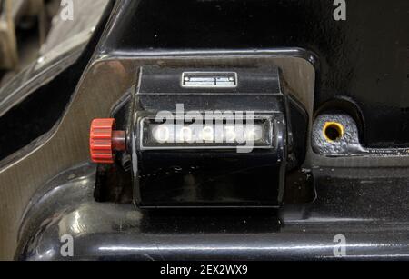 Heidelberg Zylinder Druck- und Stanzmaschine. Verschiedene Winkel und nah an den Teilen. Stockfoto