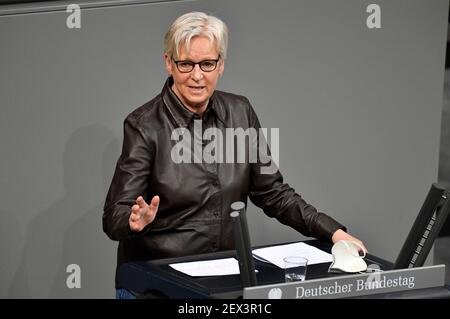 Maria Klein-Schmeink bei der Bundestagsversammlung 215th im Reichstagsgebäude. Berlin, 04.03.2021 weltweit im Einsatz Stockfoto