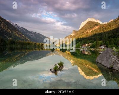 Abendstimmung am Hintersee im Ramsau Berchtesgadener Land Stockfoto